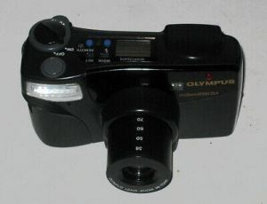 Vintage 35mm compact Olympus Infinity Zoom 2000 DLX AF